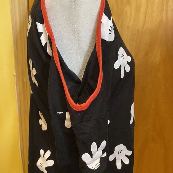 Disney Minnie Mouse Tee Short sleeve Shirt black/white/red Size S - Picture 4 of 4